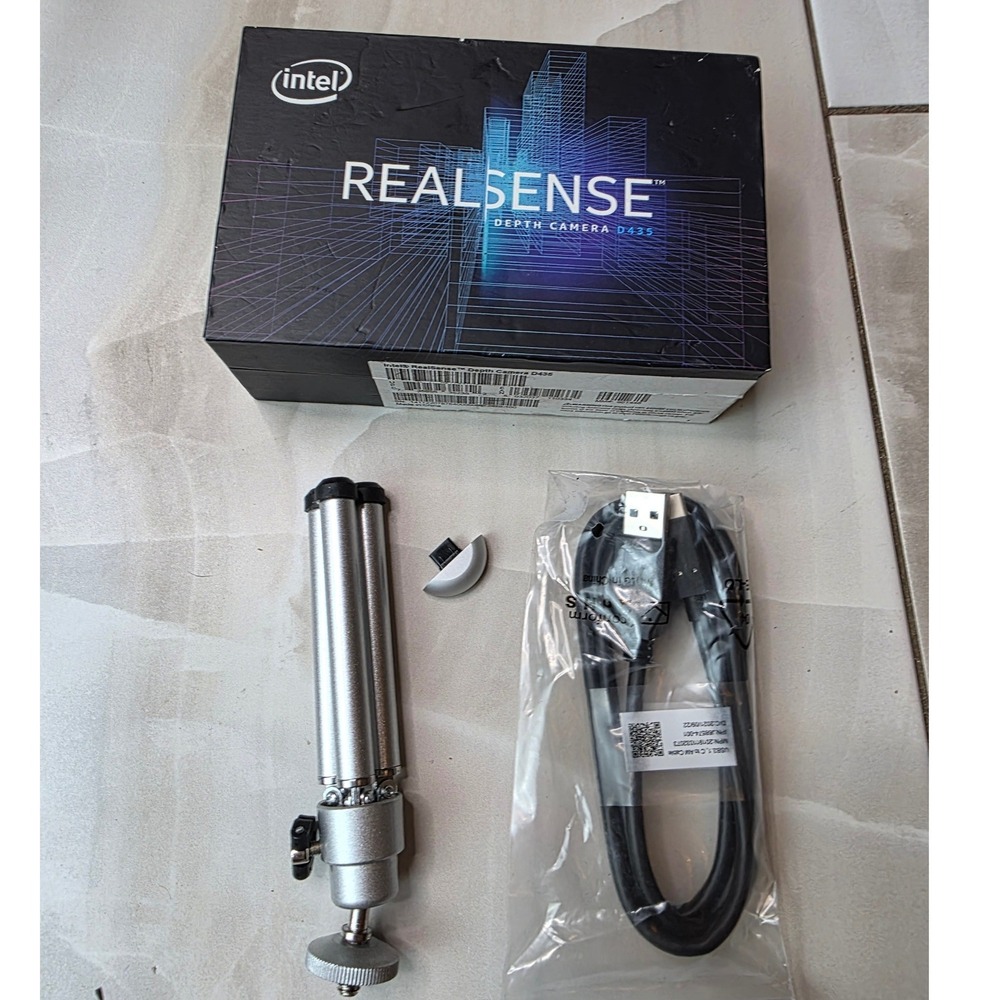 Intel RealSense Depth Camera D435 Accessories USB-C Cable Mini Tripod Box‎ W1